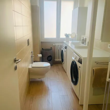 Lakeview Escape Apartment *