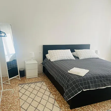 Lakeview Escape Apartman *